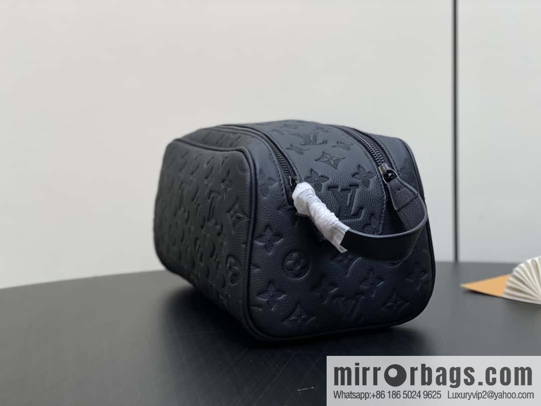 [Boutique‑grade] M11479 black embossed, full leather toilet bag clutch bag series DOPP KIT toilet bag