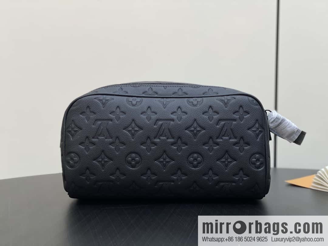 [Boutique‑grade] M11479 black embossed, full leather toilet bag clutch bag series DOPP KIT toilet bag
