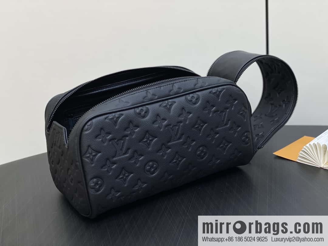 [Boutique‑grade] M11479 black embossed, full leather toilet bag clutch bag series DOPP KIT toilet bag