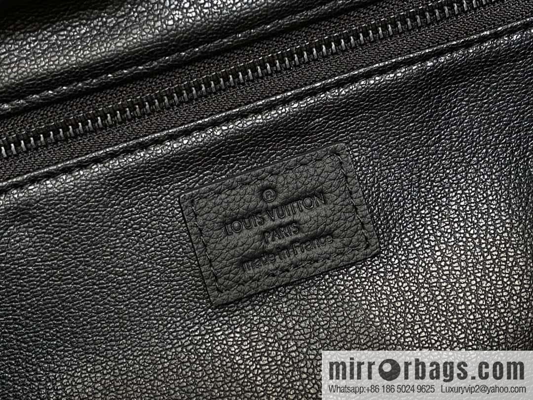[Boutique‑grade] M11479 black embossed, full leather toilet bag clutch bag series DOPP KIT toilet bag