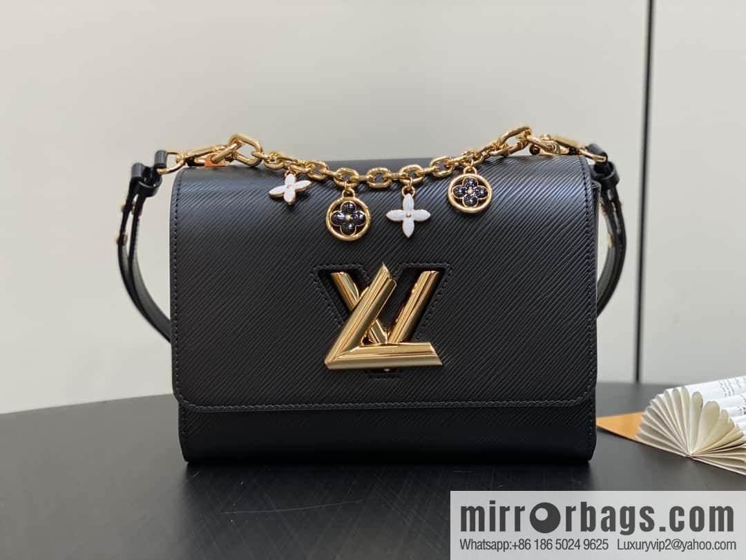 [Boutique‑grade] M11723 black, water ripple Twist series TWIST medium handbag