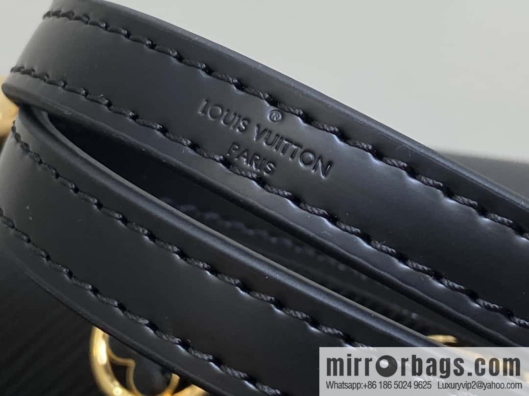 [Boutique‑grade] M11723 black, water ripple Twist series TWIST medium handbag