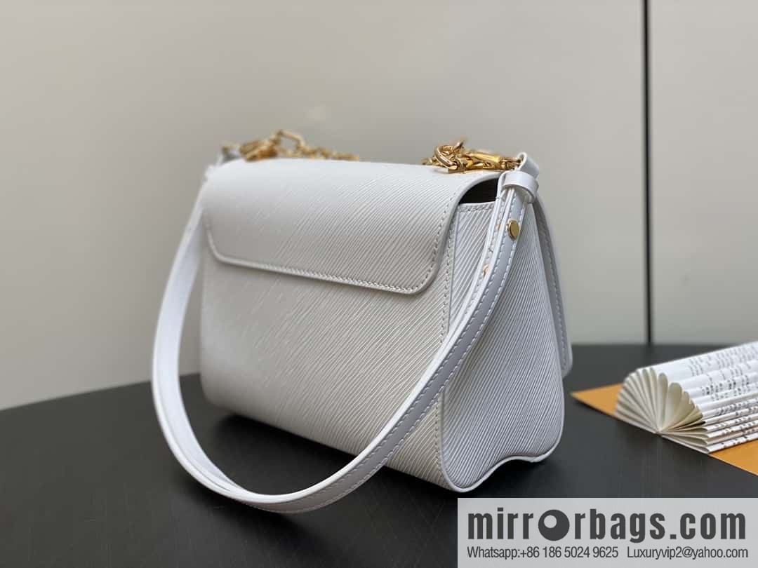[Boutique‑grade] M11724 white, water ripple Twist series TWIST medium handbag M11723