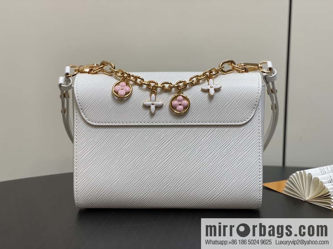 [Boutique‑grade] M11724 white, water ripple Twist series TWIST medium handbag M11723