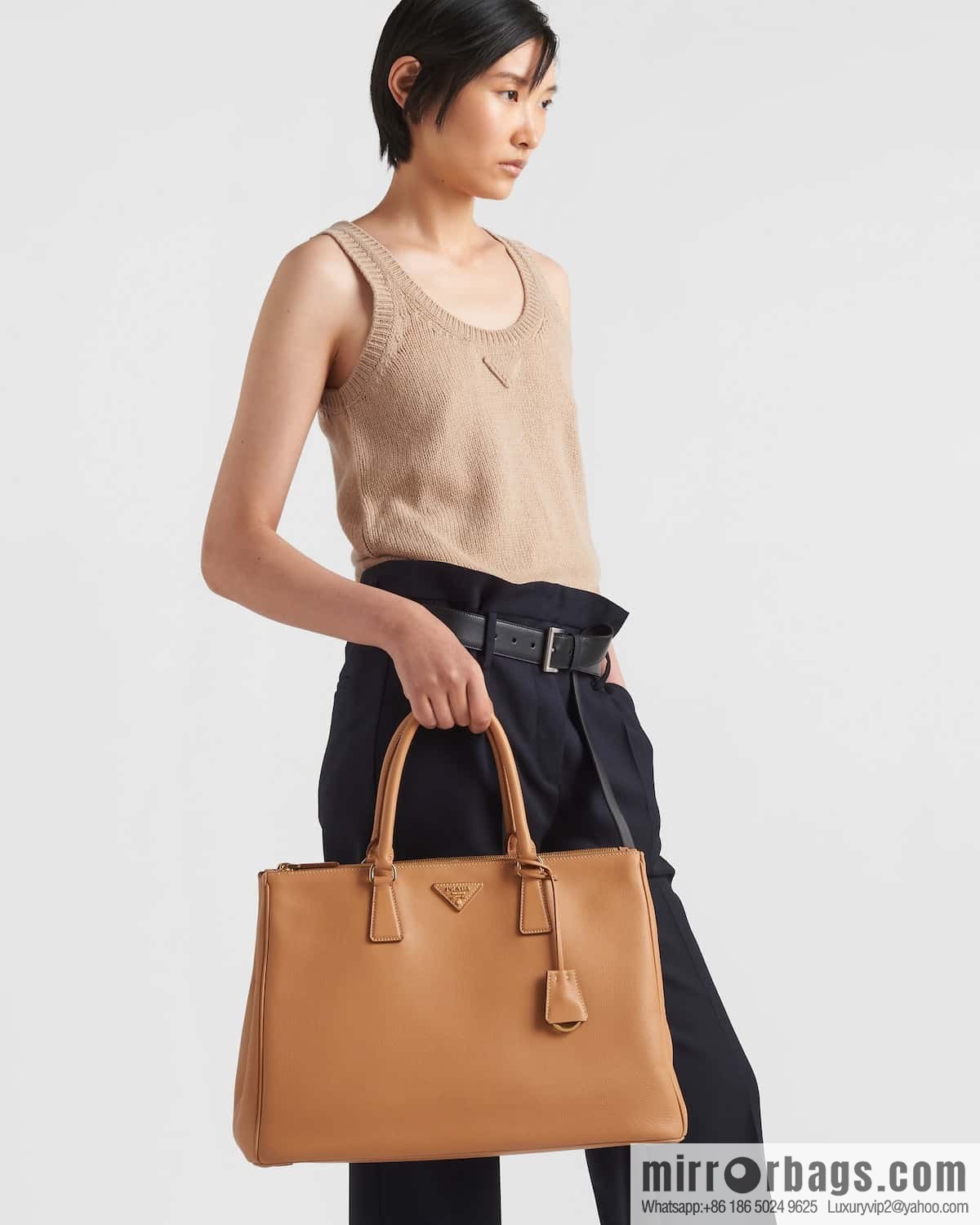 PRADA 🎉 new killer bag 🎉 1BA802 extra large plain weave 🎉 apricot