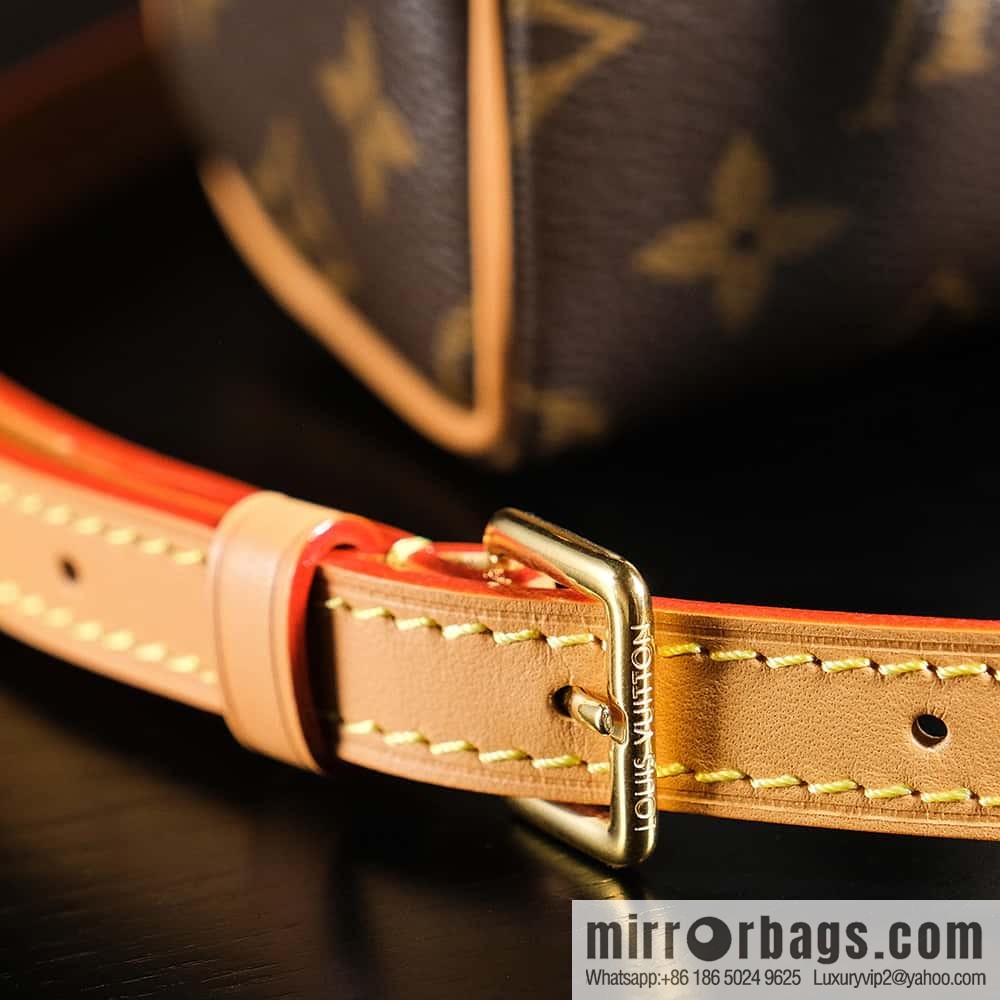 LV ππππ ππππππ ππππ chip diamond beating code pillow bag series M81085