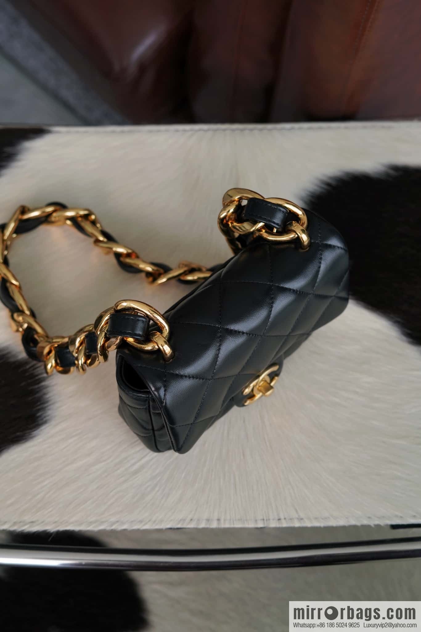 𝗖𝗵𝗮𝗻𝗲𝗹 𝟮𝟮𝘀 thick chain cf armpit bag Genuine leather AS3213
