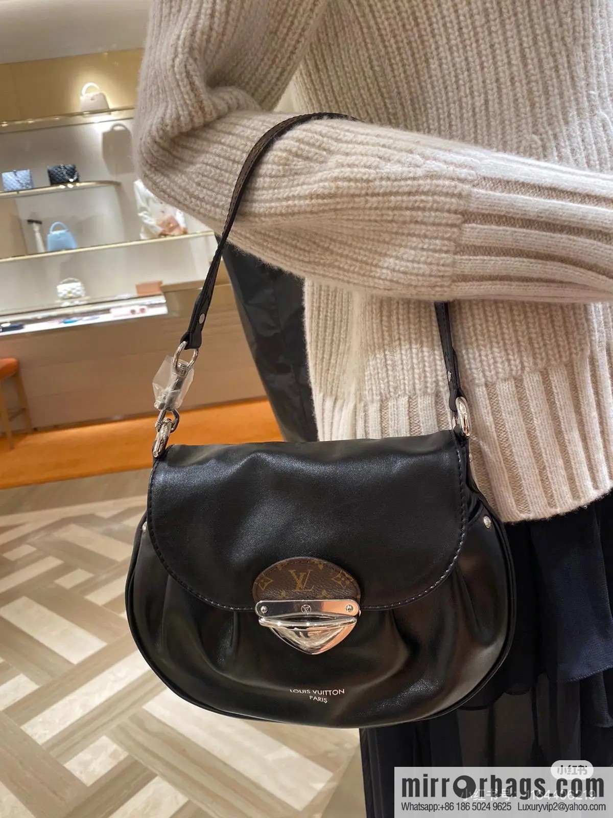 [Boutique‑grade] M12192 black full leather, underarm bag ingot bag series, the new SUNSET VIBE handbag of the season