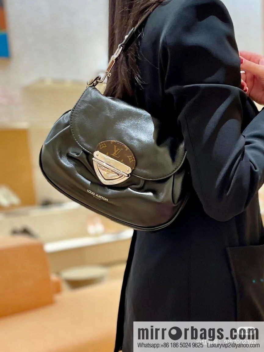 [Boutique‑grade] M12192 black full leather, underarm bag ingot bag series, the new SUNSET VIBE handbag of the season