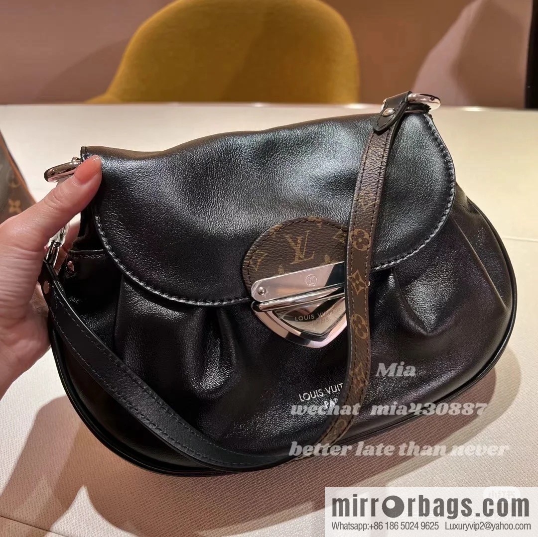 [Boutique‑grade] M12192 black full leather, underarm bag ingot bag series, the new SUNSET VIBE handbag of the season