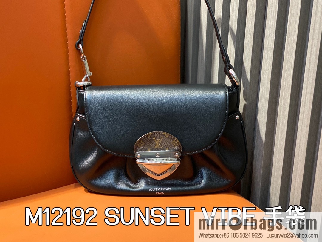 [Boutique‑grade] M12192 black full leather, underarm bag ingot bag series, the new SUNSET VIBE handbag of the season