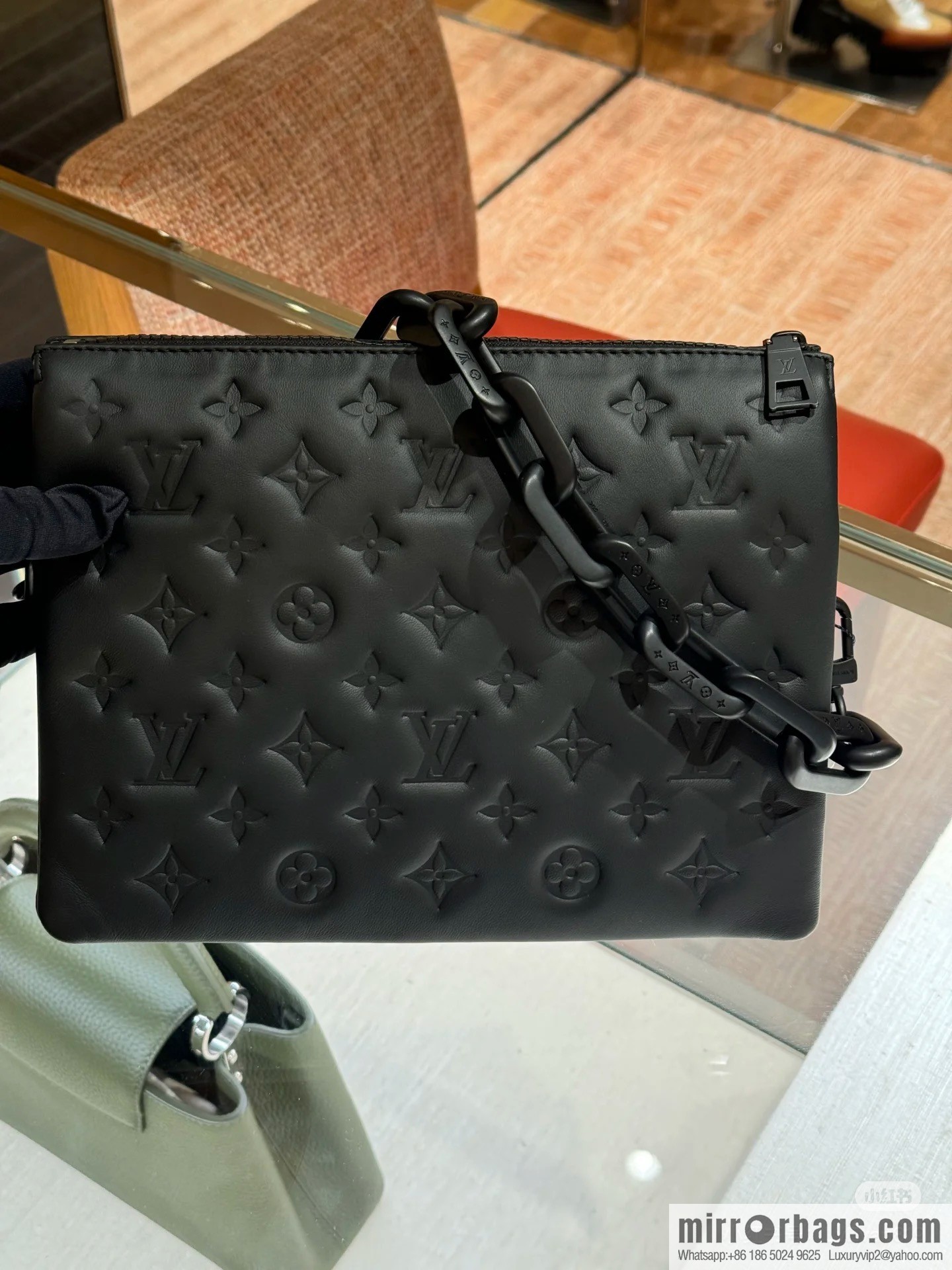 [Boutique‑grade] M11370 black full leather embossed, chain bag series, the new COUSSIN small handbag of the season