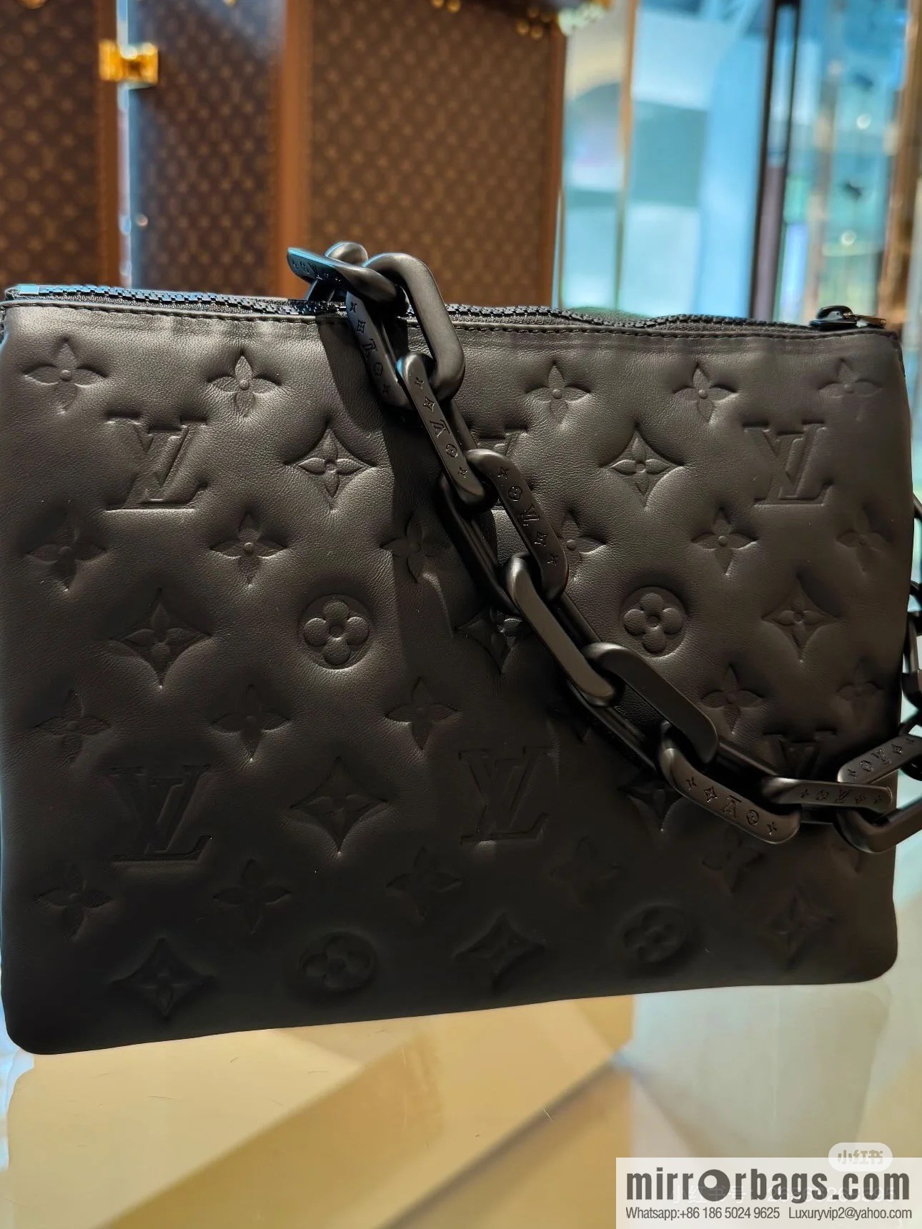 [Boutique‑grade] M11370 black full leather embossed, chain bag series, the new COUSSIN small handbag of the season
