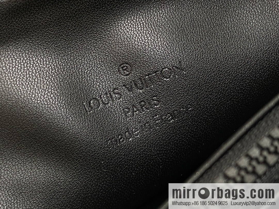 [Boutique‑grade] M11370 black full leather embossed, chain bag series, the new COUSSIN small handbag of the season
