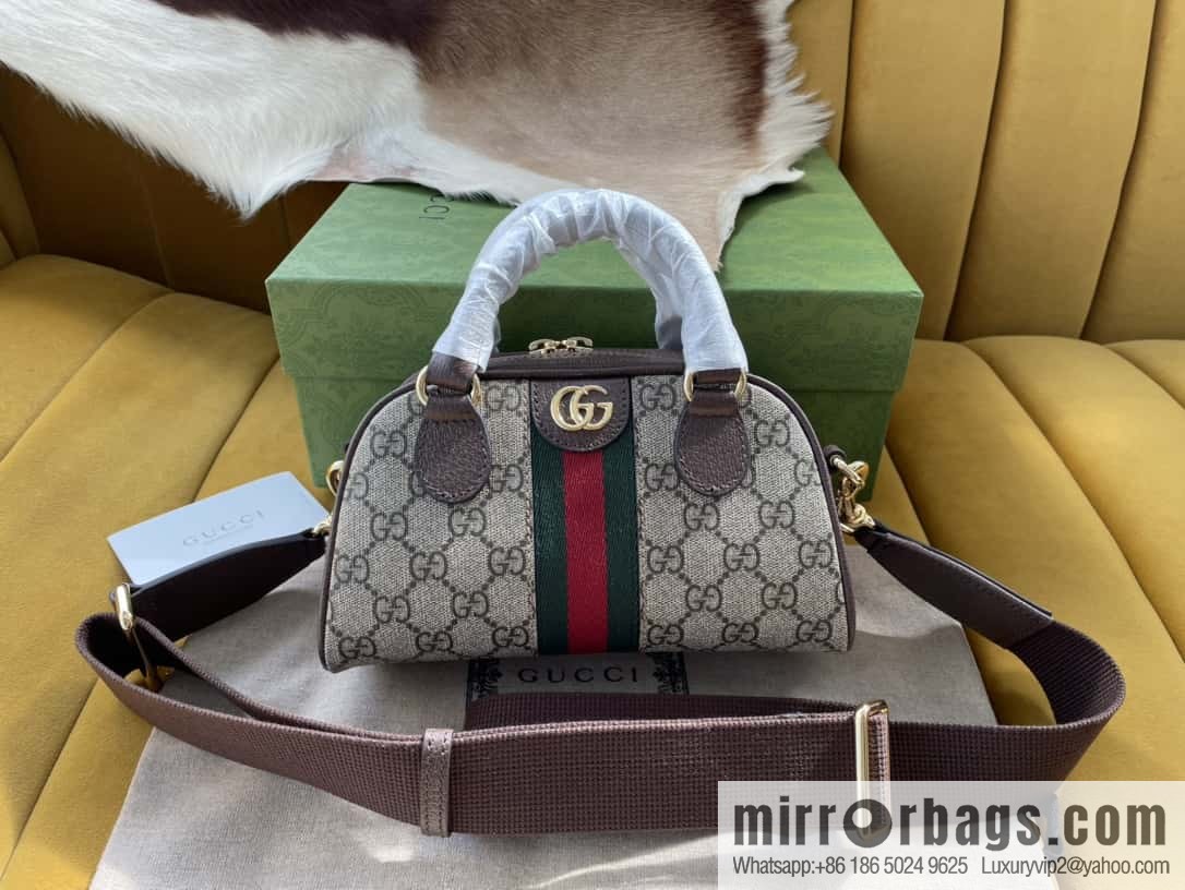 [Original leather] GG Supreme canvas 724606