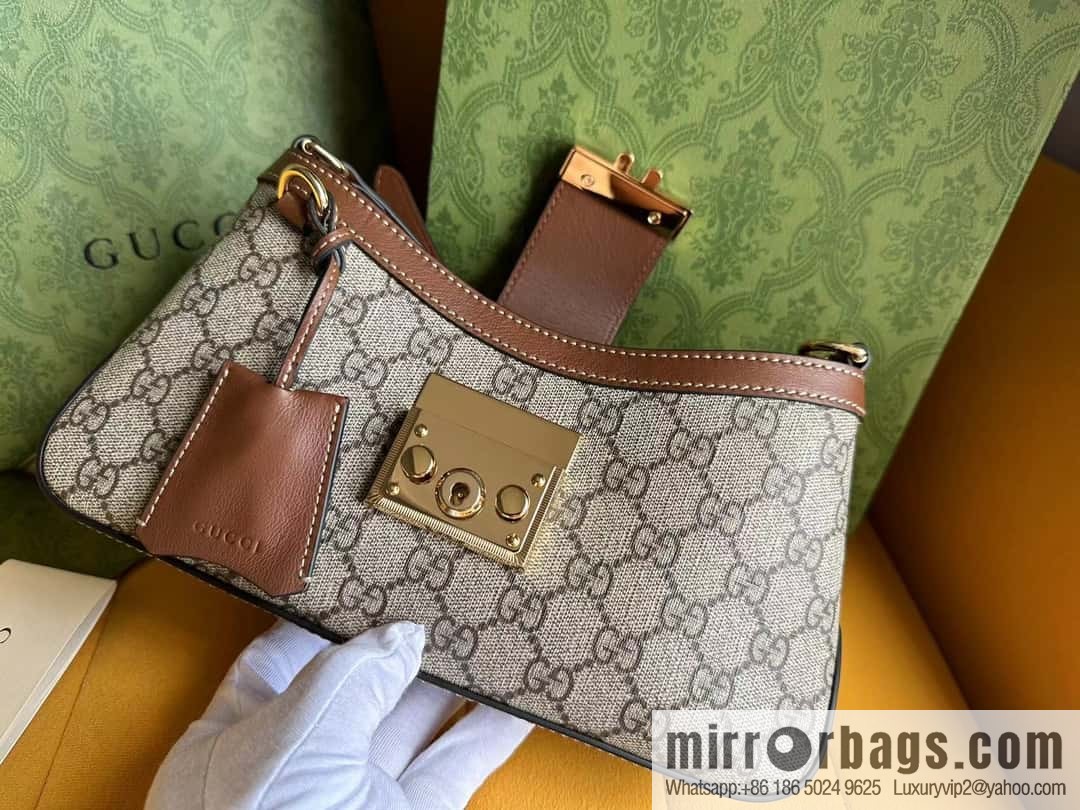 [Original Leather] Beige and Ebony GG Supreme Canvas 811705