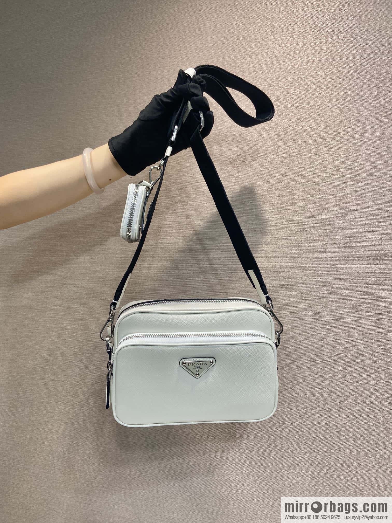 PRADA 🎉 new 🎉 2VH170 🎉🎉 new color