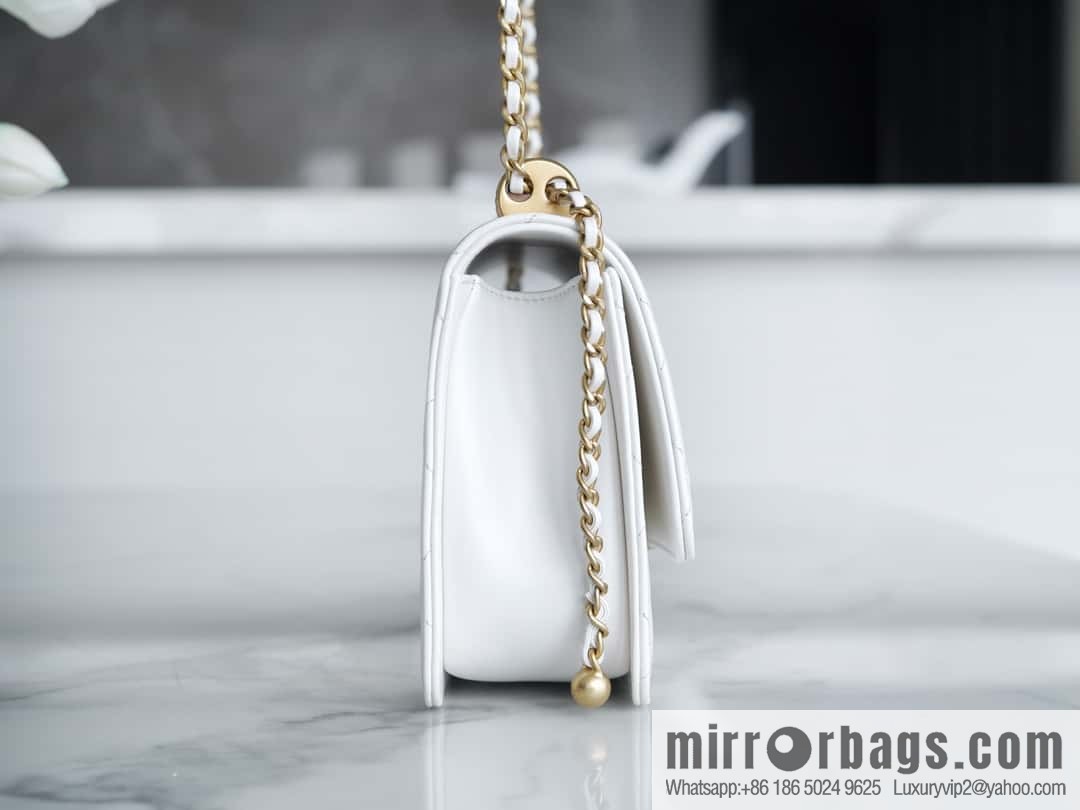 𝗖𝗛𝗔𝗡𝗘𝗟 𝟐𝟒𝐂 | original calfskin, double gold ball white AS2649
