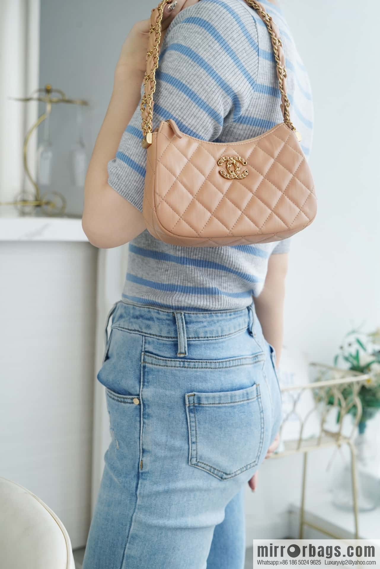 ๐๐๐๐ก๐๐ ๐ฎ๐ฏ๐ธ โถโพ๐๐๐๐ small milk tea apricot, genuine leather AP3647