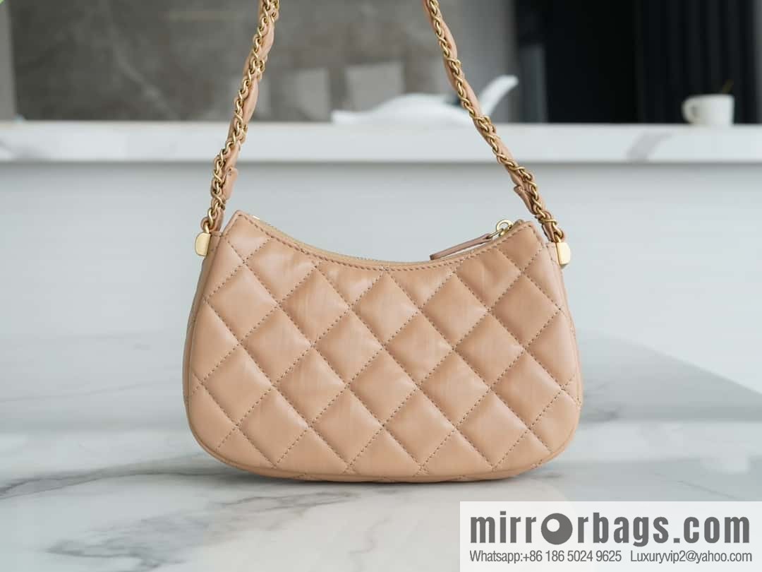 ๐๐๐๐ก๐๐ ๐ฎ๐ฏ๐ธ โถโพ๐๐๐๐ small milk tea apricot, genuine leather AP3647