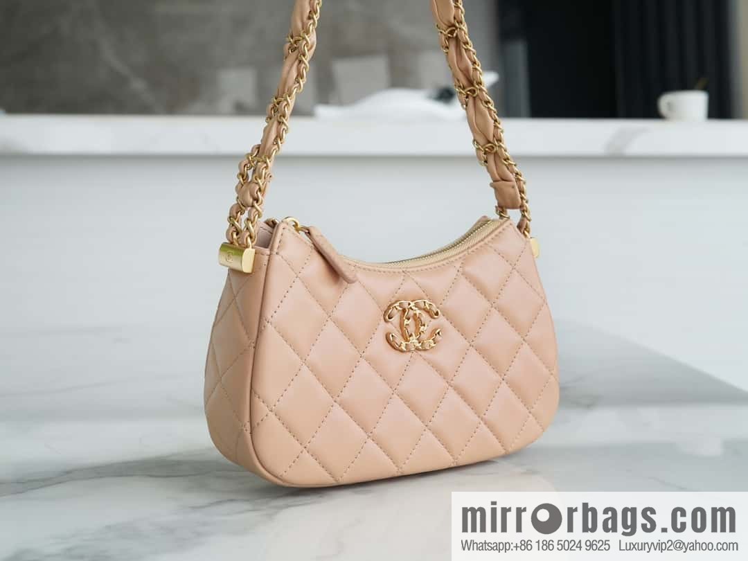๐๐๐๐ก๐๐ ๐ฎ๐ฏ๐ธ โถโพ๐๐๐๐ small milk tea apricot, genuine leather AP3647