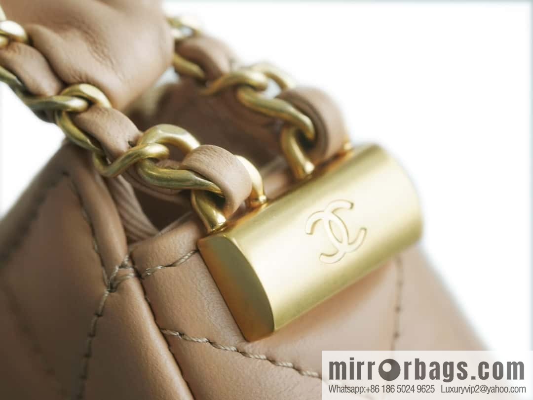 ๐๐๐๐ก๐๐ ๐ฎ๐ฏ๐ธ โถโพ๐๐๐๐ small milk tea apricot, genuine leather AP3647