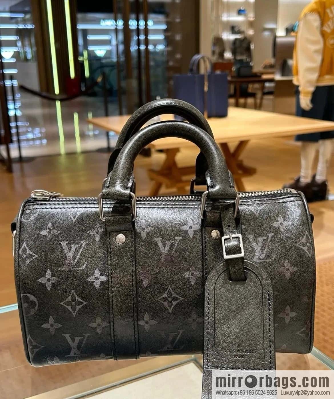 [Boutique‑grade] M11595 black full leather, men's bag, pillow bag series KEEPALL BANDOULIZRE 25 handbag