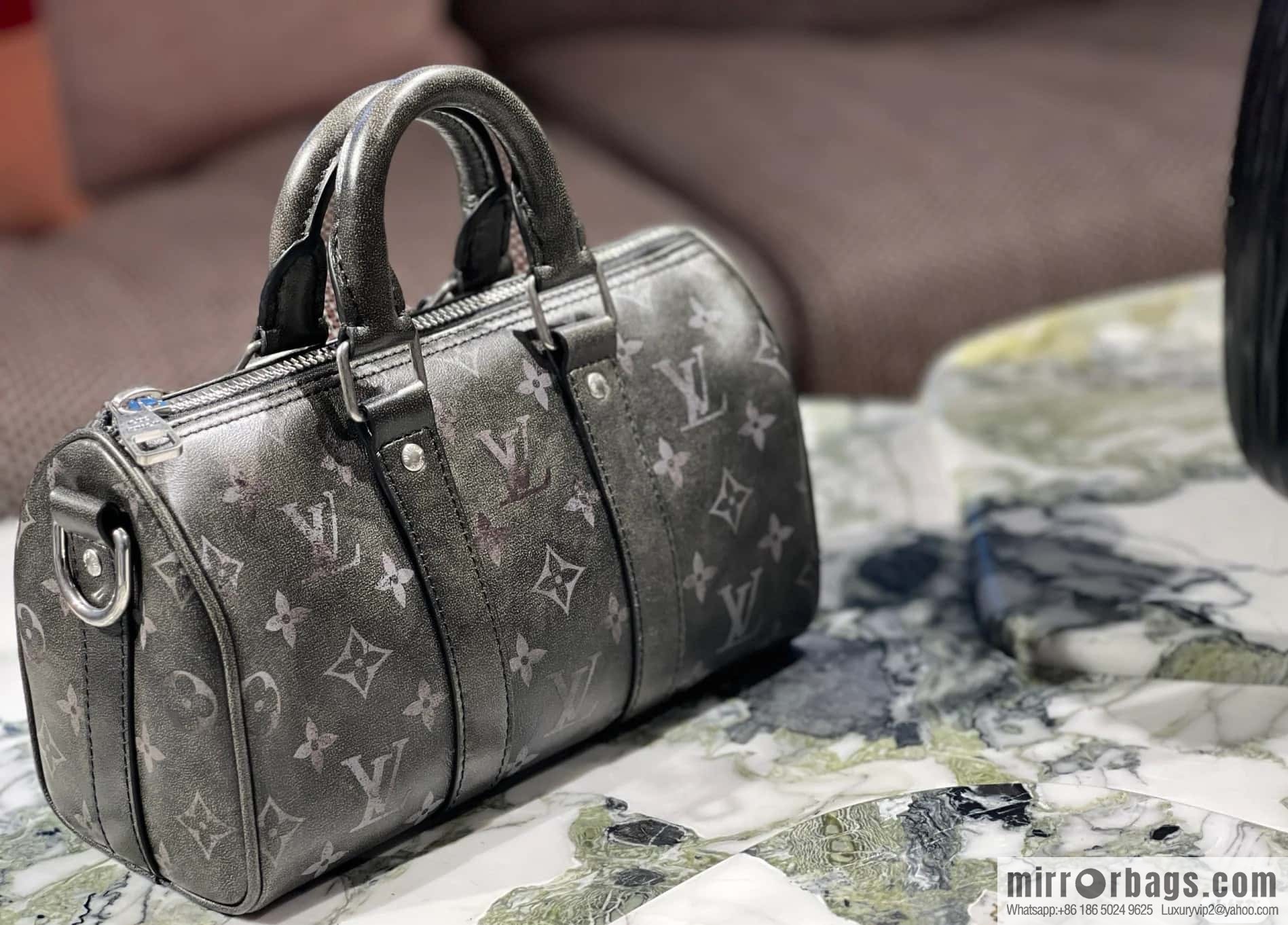 [Boutique‑grade] M11595 black full leather, men's bag, pillow bag series KEEPALL BANDOULIZRE 25 handbag