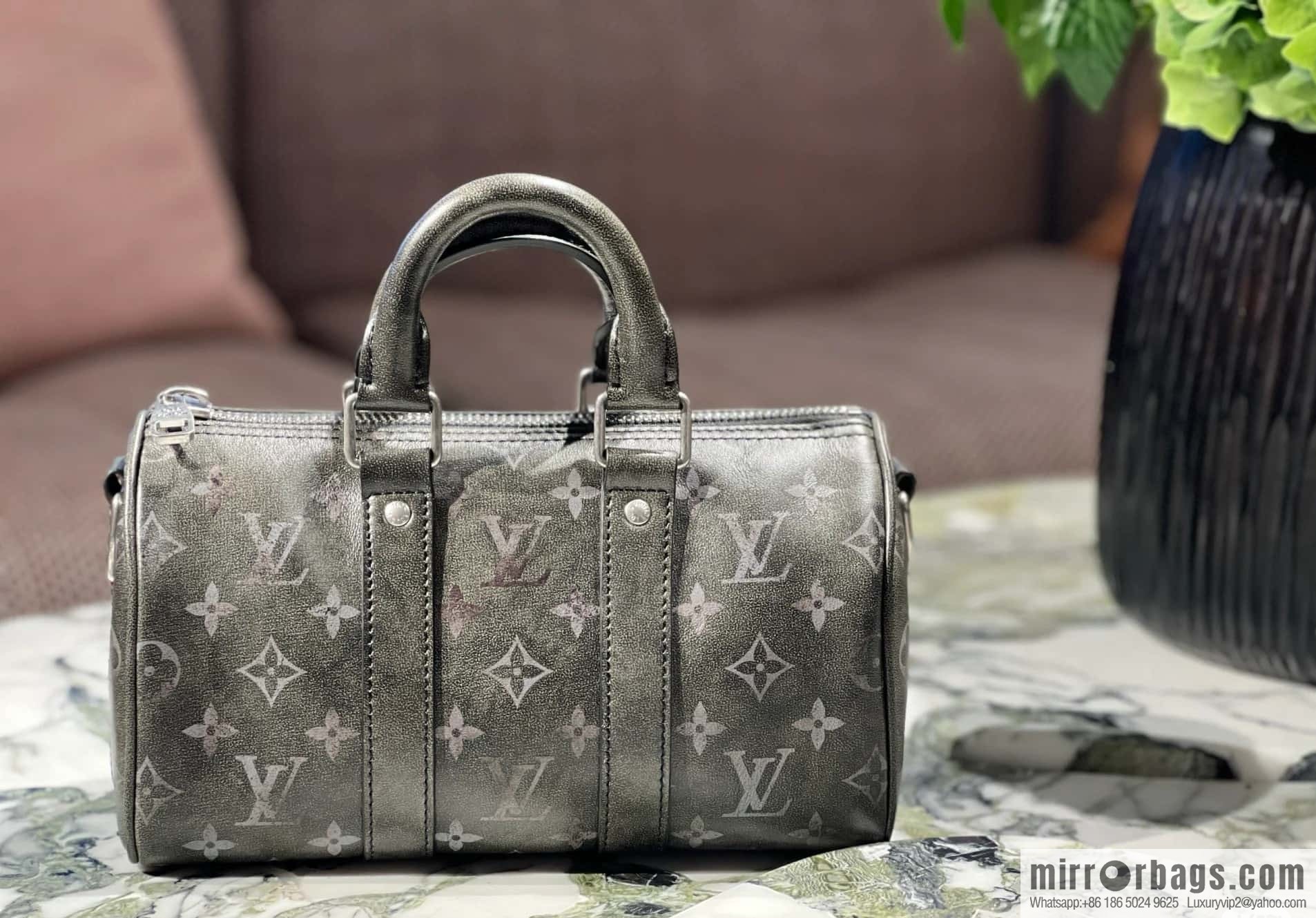 [Boutique‑grade] M11595 black full leather, men's bag, pillow bag series KEEPALL BANDOULIZRE 25 handbag