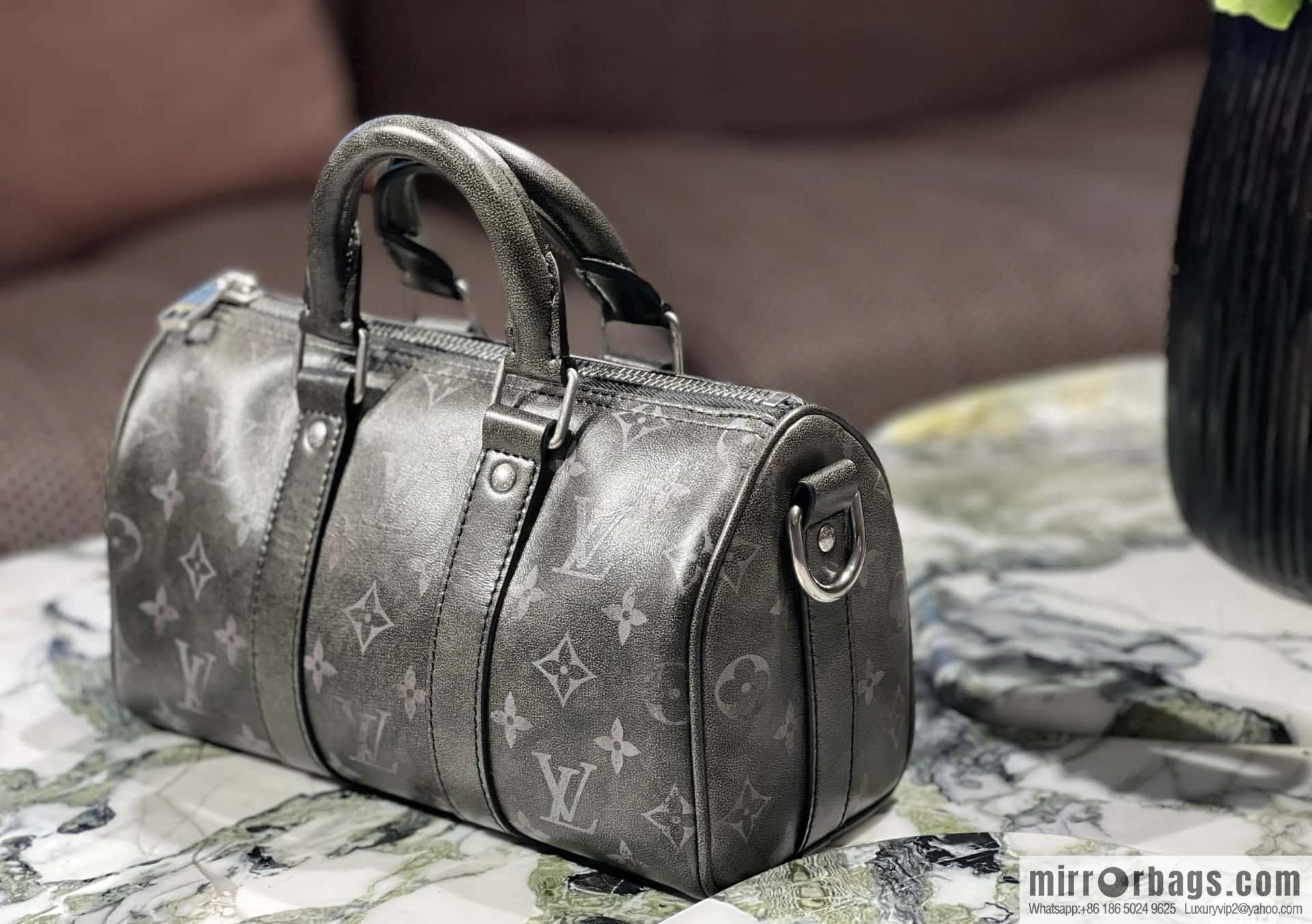 [Boutique‑grade] M11595 black full leather, men's bag, pillow bag series KEEPALL BANDOULIZRE 25 handbag