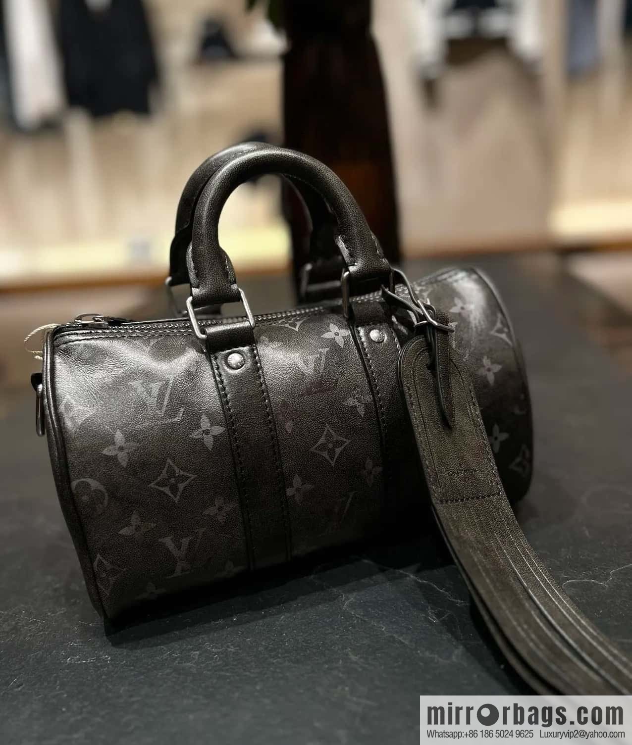 [Boutique‑grade] M11595 black full leather, men's bag, pillow bag series KEEPALL BANDOULIZRE 25 handbag