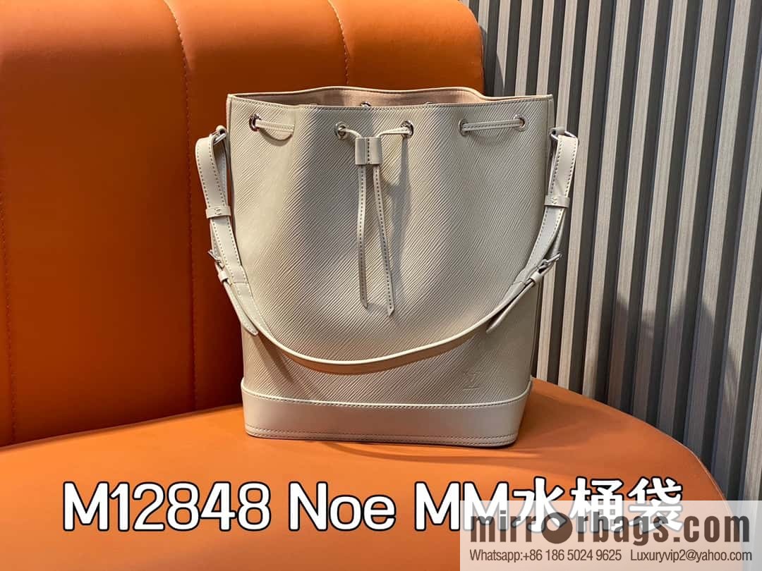 [Boutique‑grade] M12848 quartz white/large, water ripple bucket bag series Noe MM bucket bag
