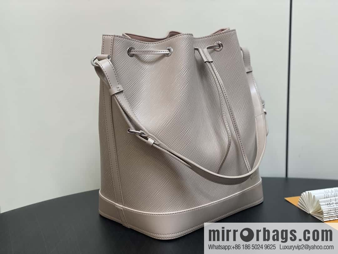 [Boutique‑grade] M12848 quartz white/large, water ripple bucket bag series Noe MM bucket bag