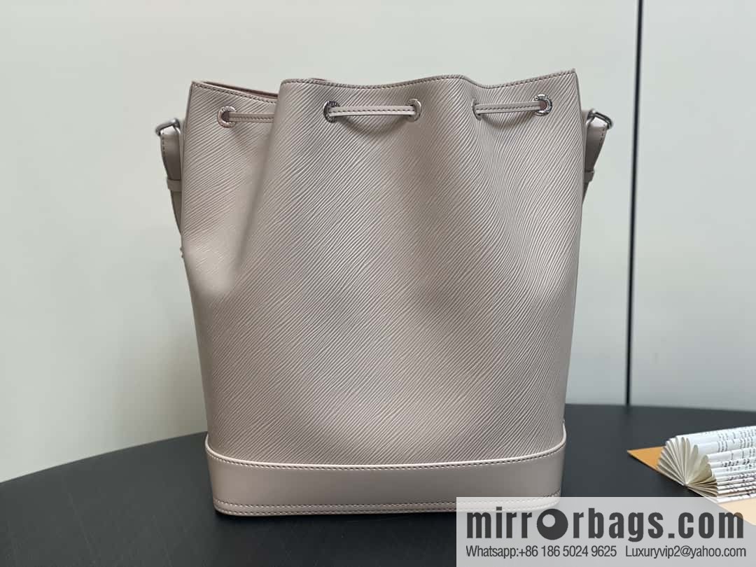 [Boutique‑grade] M12848 quartz white/large, water ripple bucket bag series Noe MM bucket bag