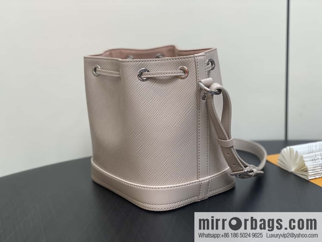 [Boutique‑grade] M12848 quartz white/small, water ripple bucket bag series Noé BB bucket bag