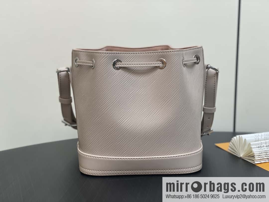 [Boutique‑grade] M12848 quartz white/small, water ripple bucket bag series Noé BB bucket bag
