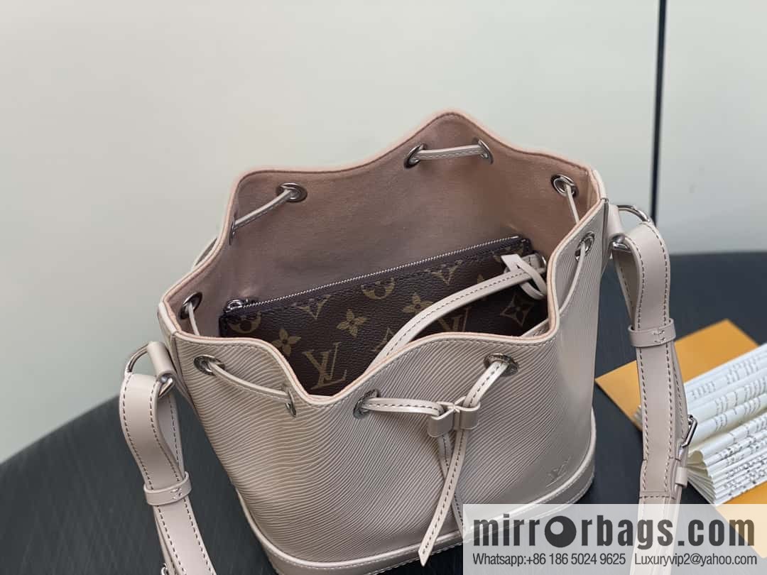 [Boutique‑grade] M12848 quartz white/small, water ripple bucket bag series Noé BB bucket bag