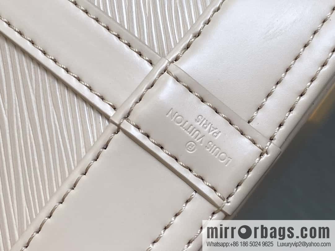 [Boutique‑grade] M12848 quartz white/small, water ripple bucket bag series Noé BB bucket bag
