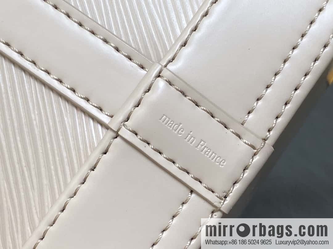 [Boutique‑grade] M12848 quartz white/small, water ripple bucket bag series Noé BB bucket bag