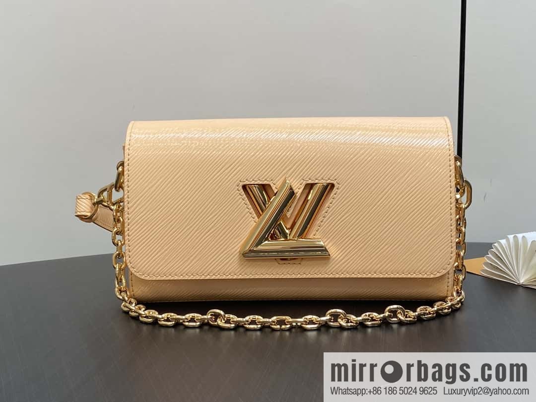 [Boutique‑grade] M24603 apricot, patent leather water ripple chain bag Twist West handbag M24549 24603 apricot, water ripple