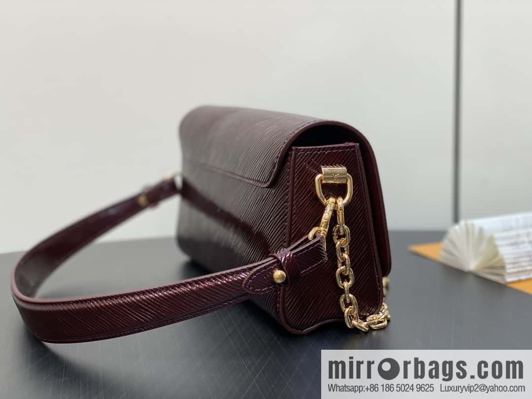 [Boutique‑grade] M24603 burgundy, patent leather water ripple chain bag Twist West handbag M24549 24603 burgundy, water ripple