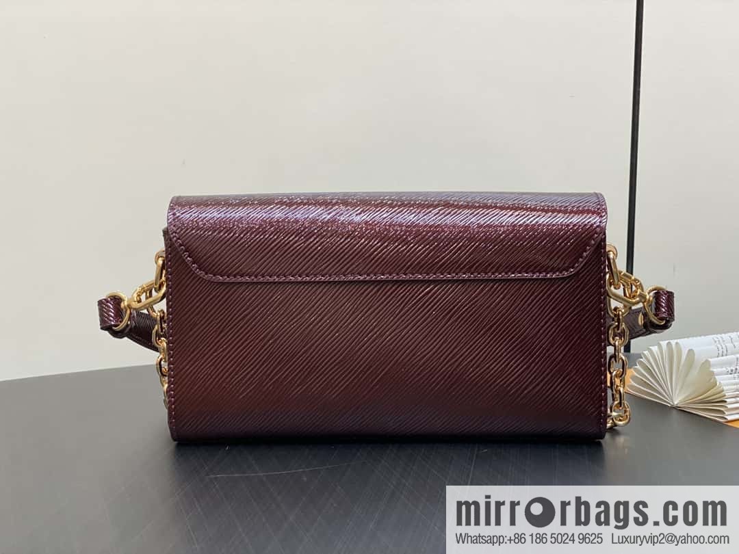 [Boutique‑grade] M24603 burgundy, patent leather water ripple chain bag Twist West handbag M24549 24603 burgundy, water ripple