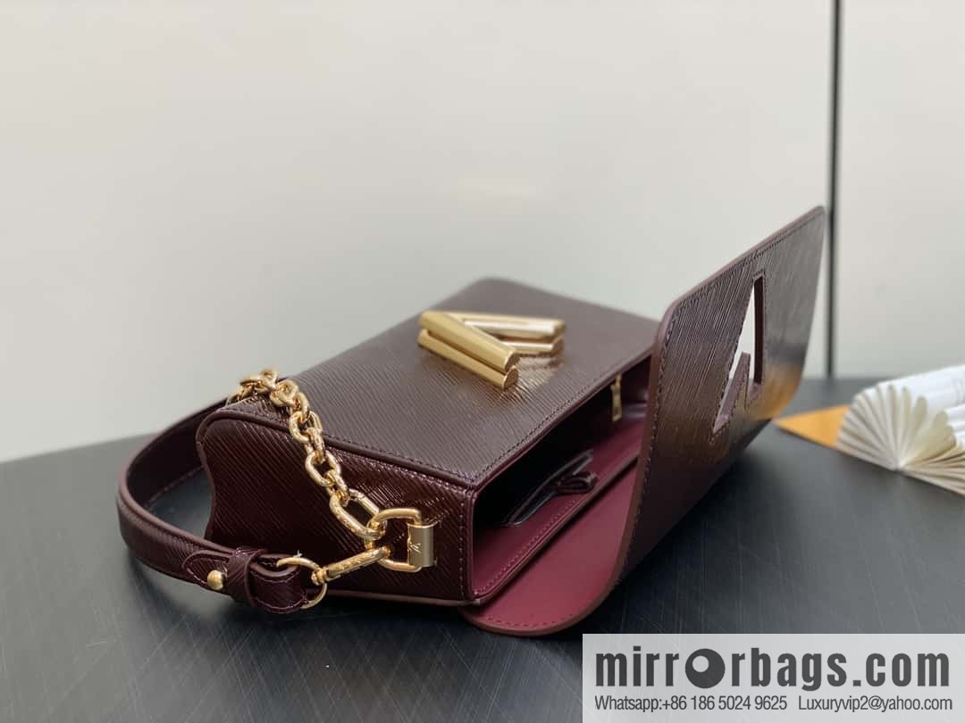 [Boutique‑grade] M24603 burgundy, patent leather water ripple chain bag Twist West handbag M24549 24603 burgundy, water ripple