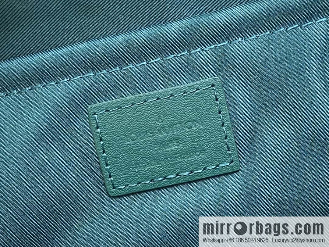 [Boutique‑grade] M12688 green, cosmetic bag, toilet bag series Locker Dopp Kit toilet bag