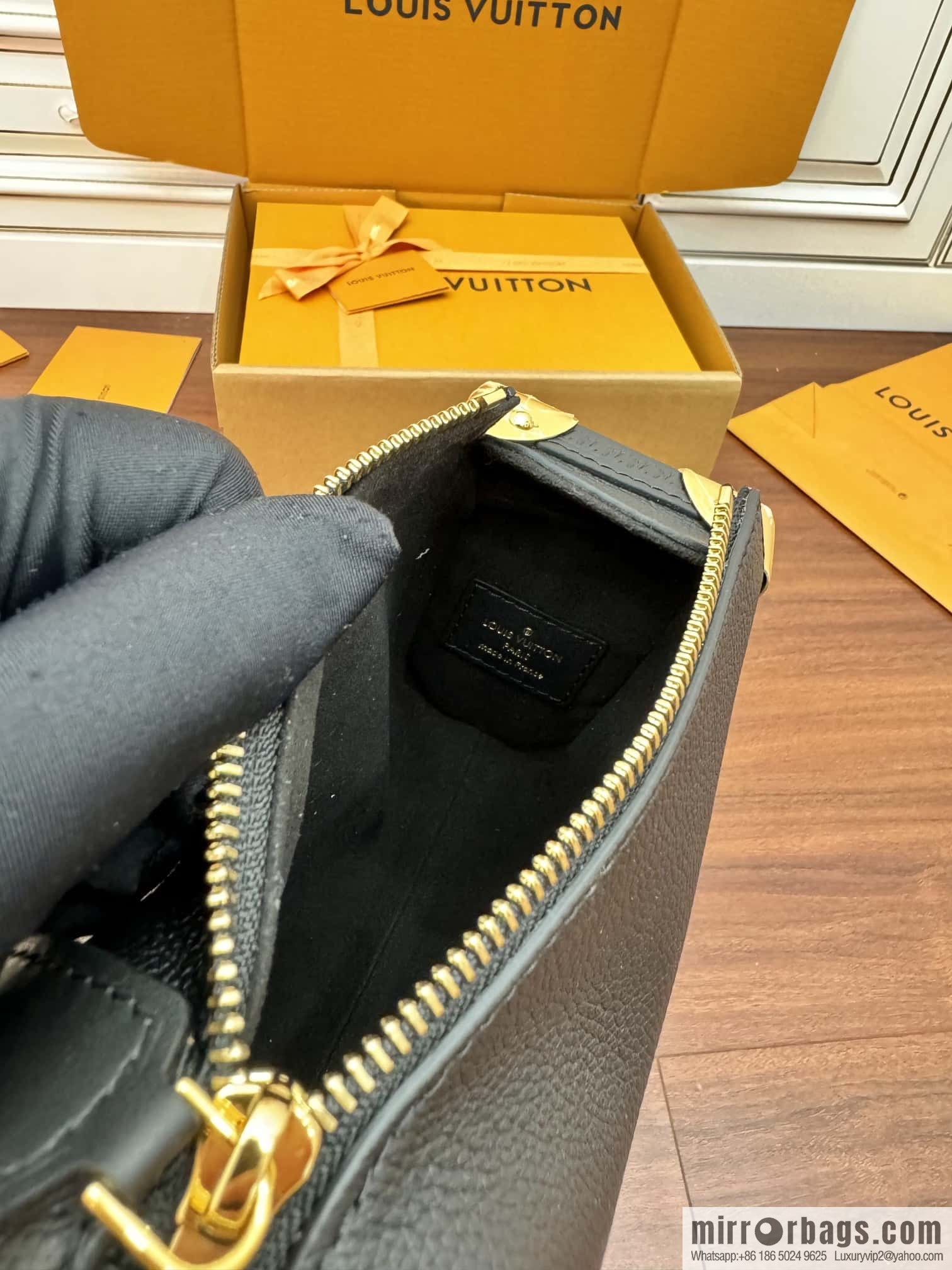 LV M23817 SIDE TRUNK small handbag