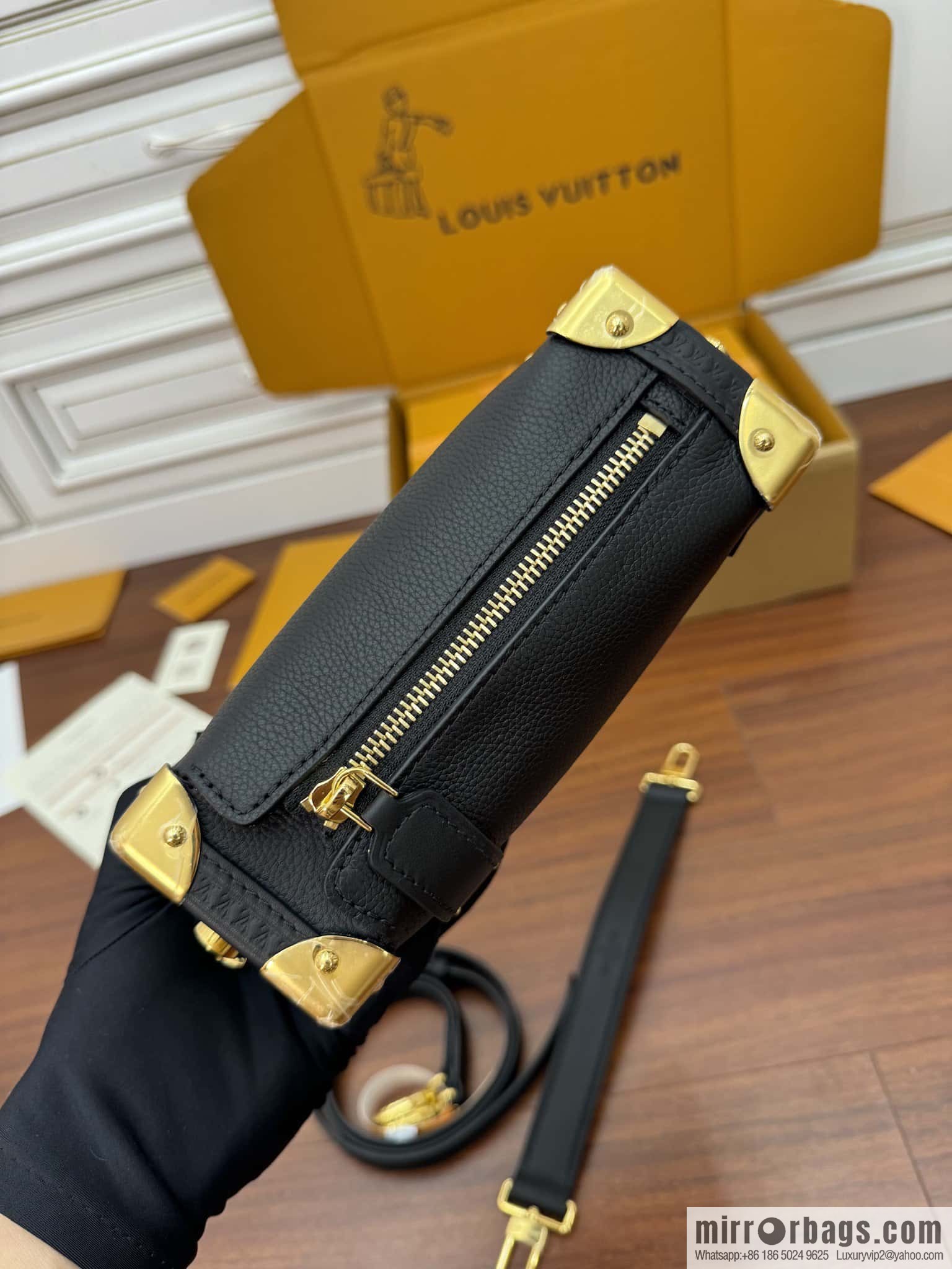 LV M23817 SIDE TRUNK small handbag