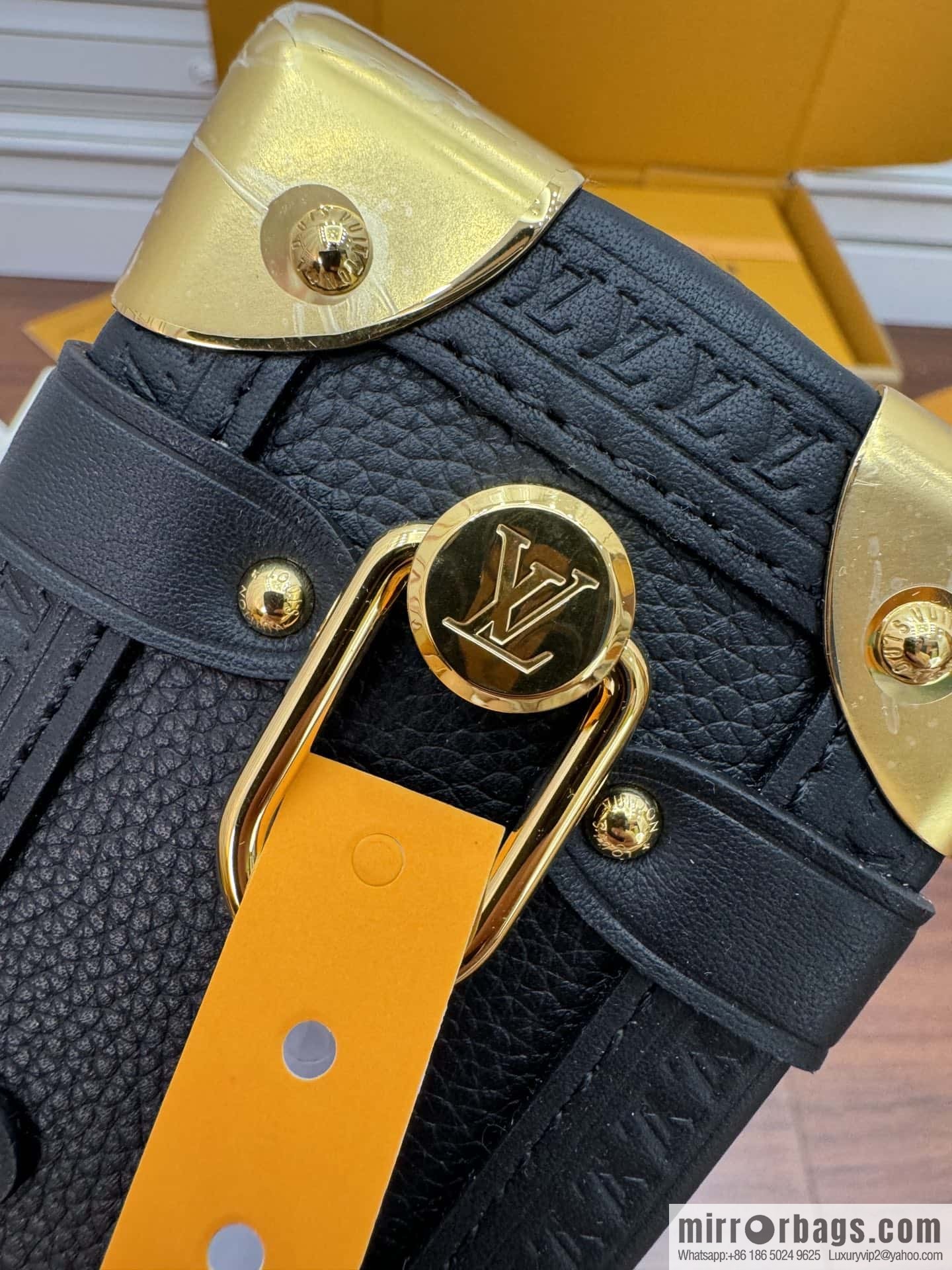 LV M23817 SIDE TRUNK small handbag
