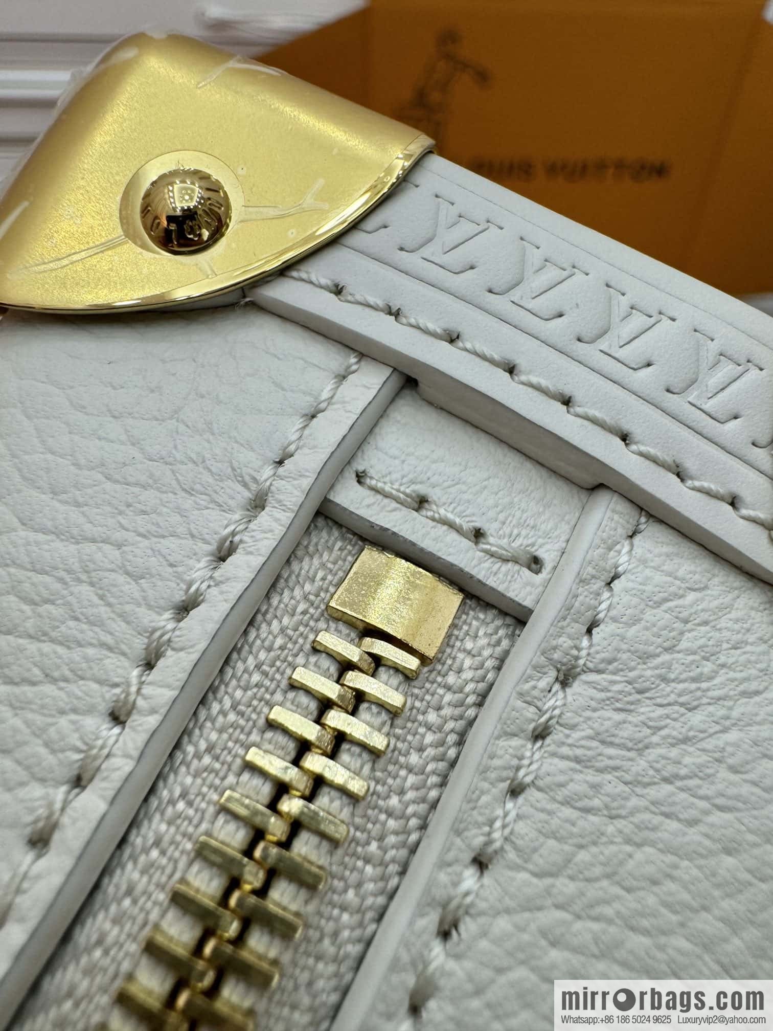 LV M23915 SIDE TRUNK small handbag