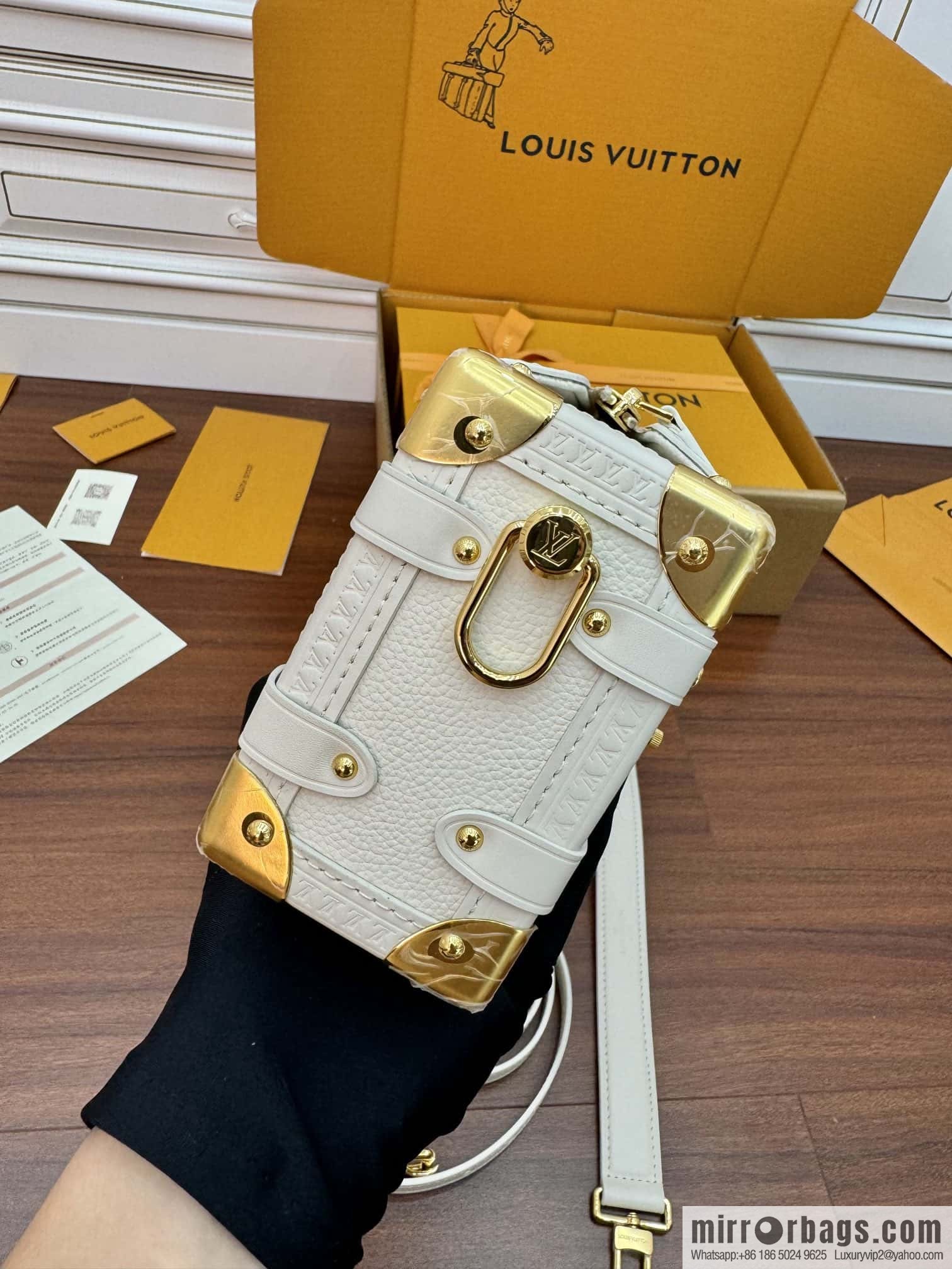 LV M23915 SIDE TRUNK small handbag