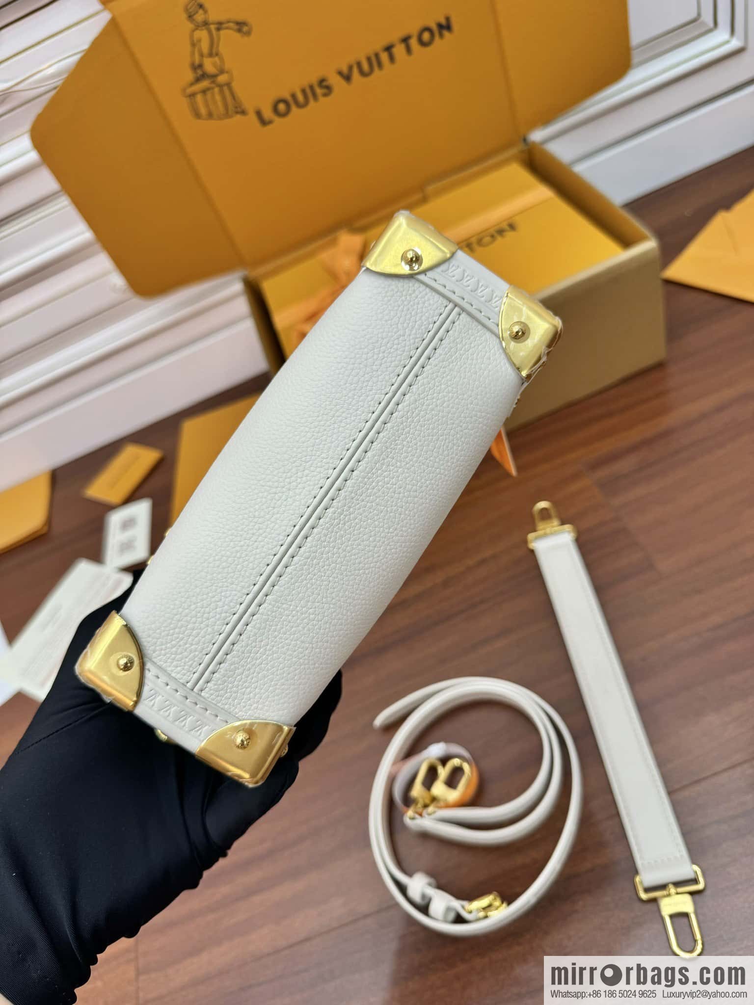 LV M23915 SIDE TRUNK small handbag
